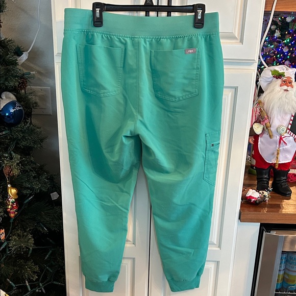 Women's Figs scrub pants size M - Picture 4 of 6